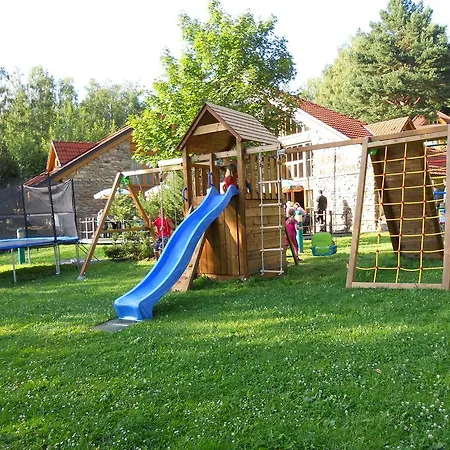 Penzion Ea Na Jezeře 3*